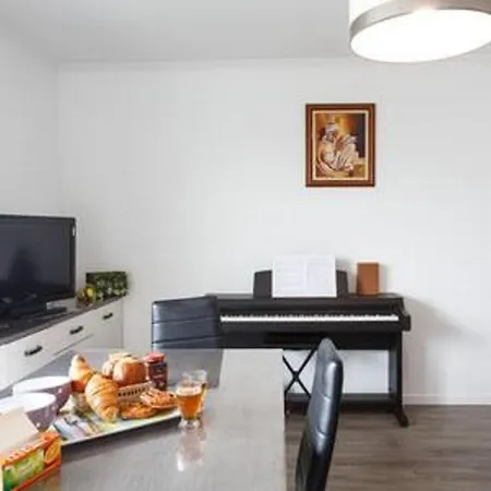 Refait A Neuf Proche De Paris *