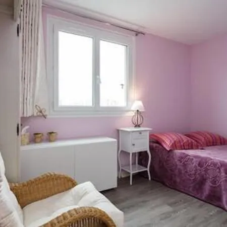 Bed & Breakfast Refait A Neuf Proche De Paris Asnieres-sur-Seine
