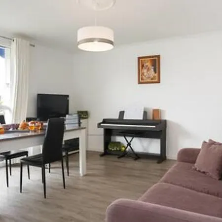 Bed & Breakfast Refait A Neuf Proche De Paris